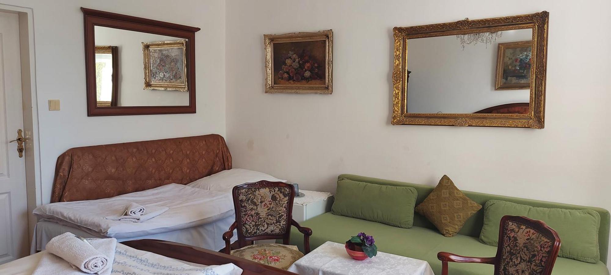 Hotel Garni オストラヴァ エクステリア 写真