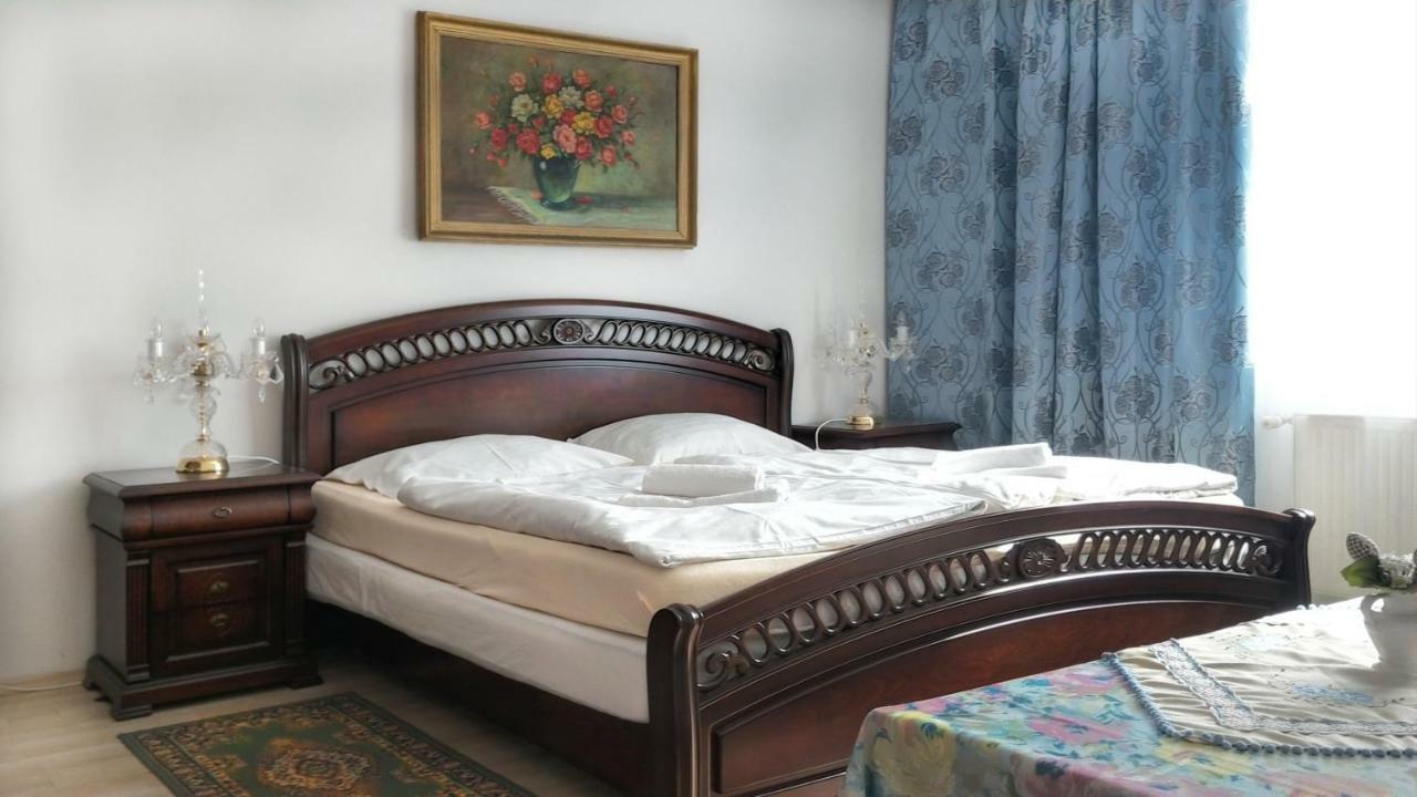 Hotel Garni オストラヴァ エクステリア 写真