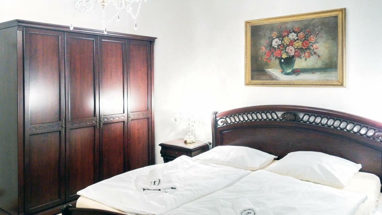 Hotel Garni オストラヴァ エクステリア 写真